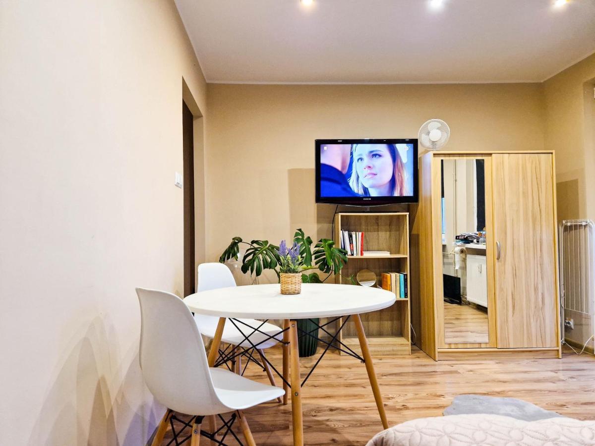 C M Skotarska Apartment Poznan Ngoại thất bức ảnh