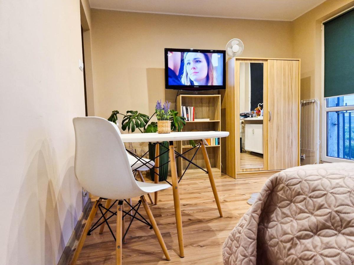 C M Skotarska Apartment Poznan Ngoại thất bức ảnh